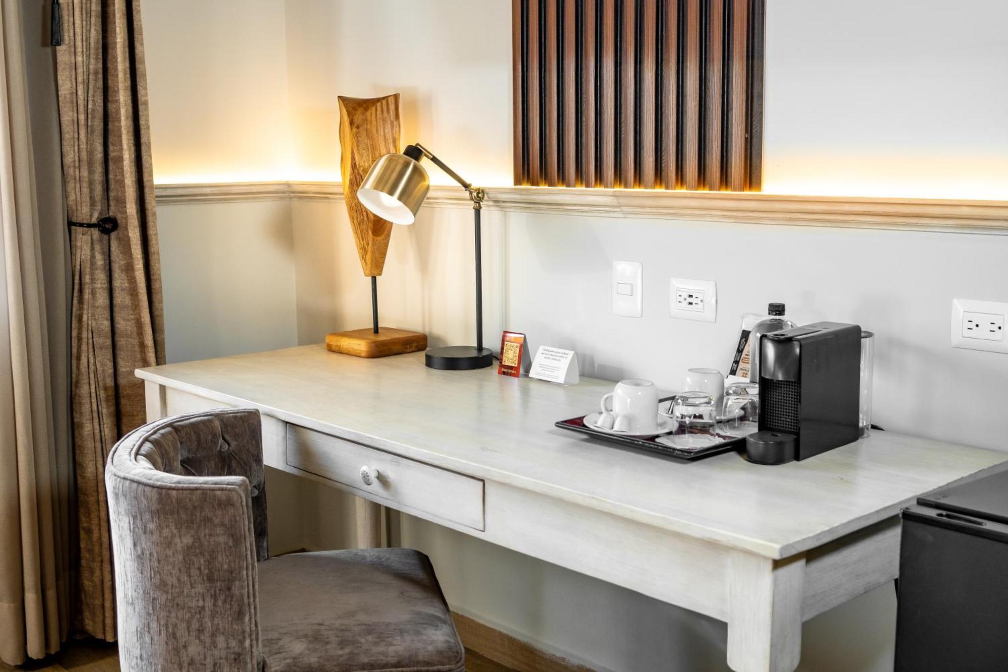 Voco Royalty Puebla Downtown By Ihg Hotell Exteriör bild